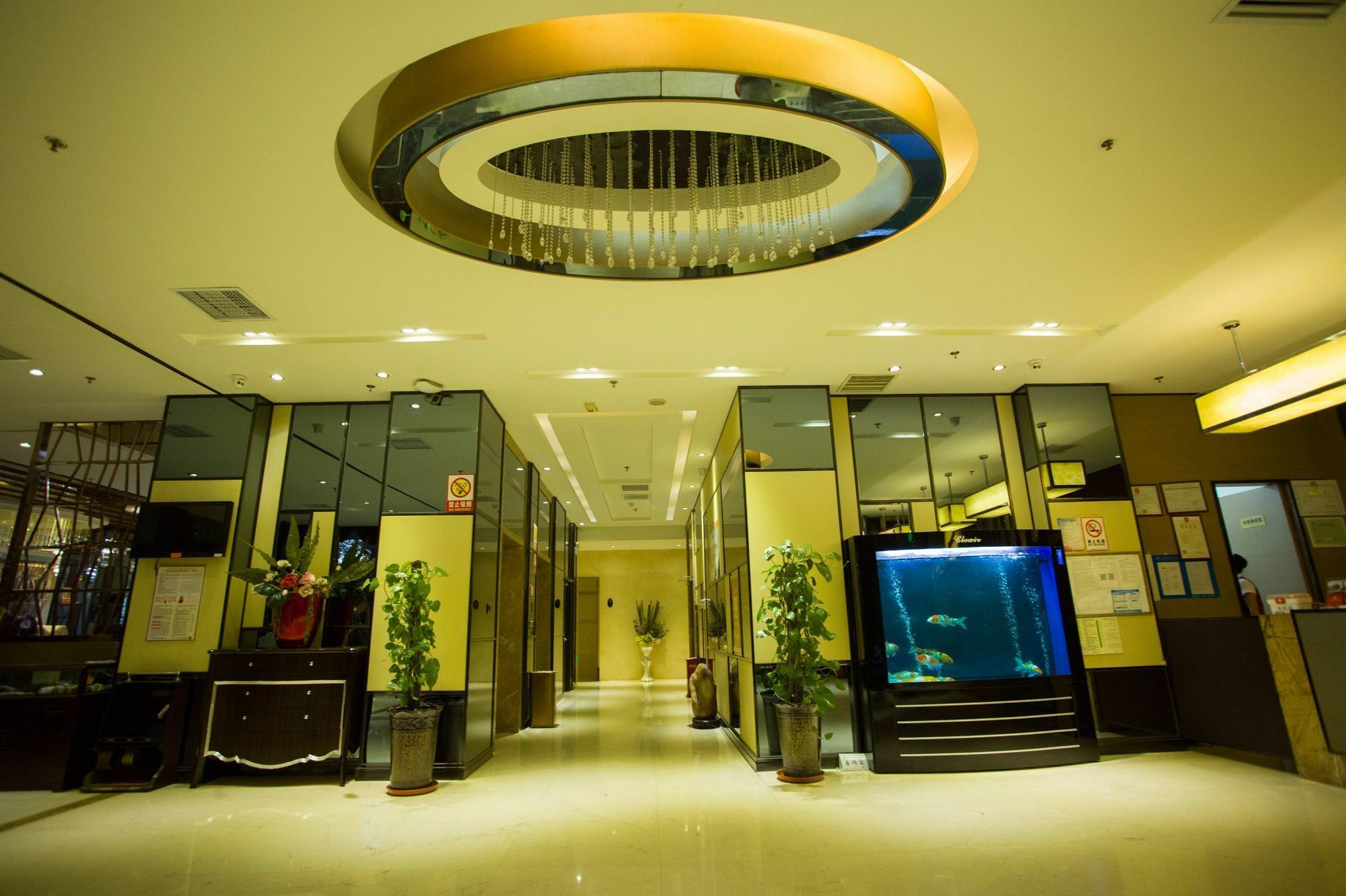 Fuke Jirui Hotel Urumqi Bagian luar foto