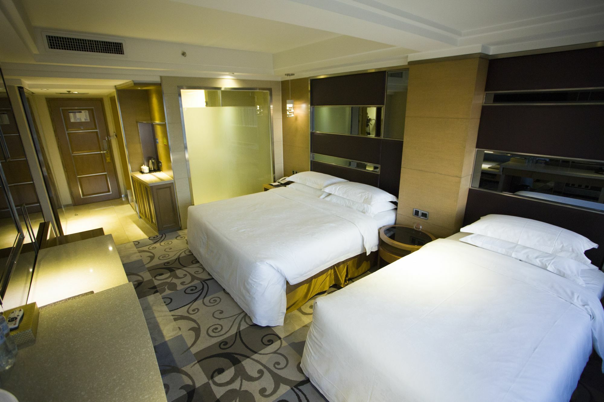 Fuke Jirui Hotel Urumqi Bagian luar foto